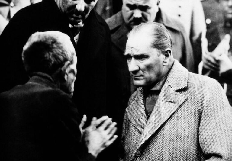 Ulu önderimiz Mustafa Kemal Atatürk’ü saygı, minnet ve özlemle anıyoruz